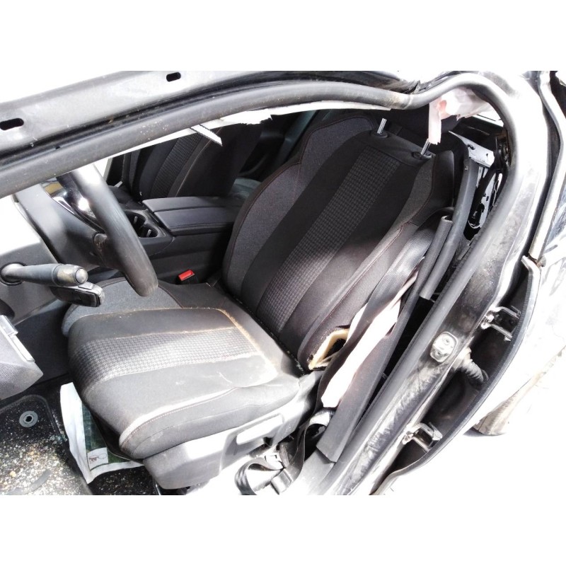 peugeot 3008 del año 2022