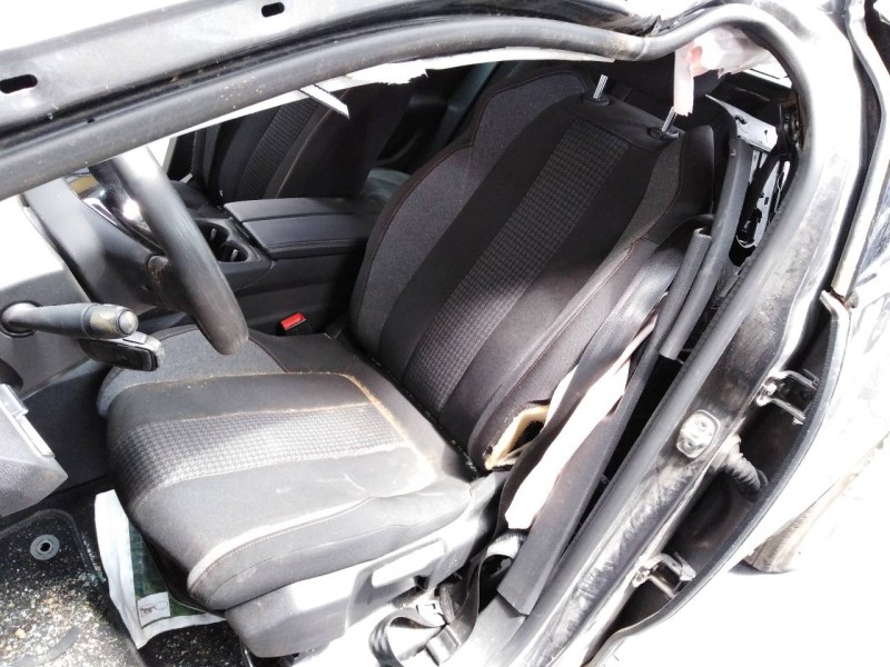 peugeot 3008 del año 2022