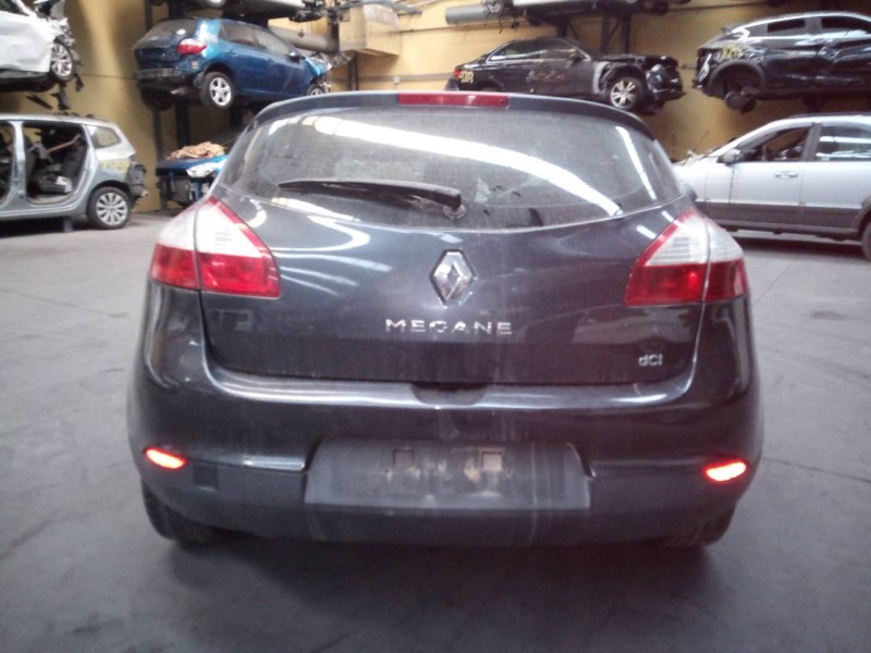 renault megane iii berlina 5 p del año 2011