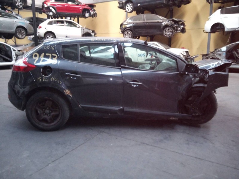 renault megane iii berlina 5 p del año 2011