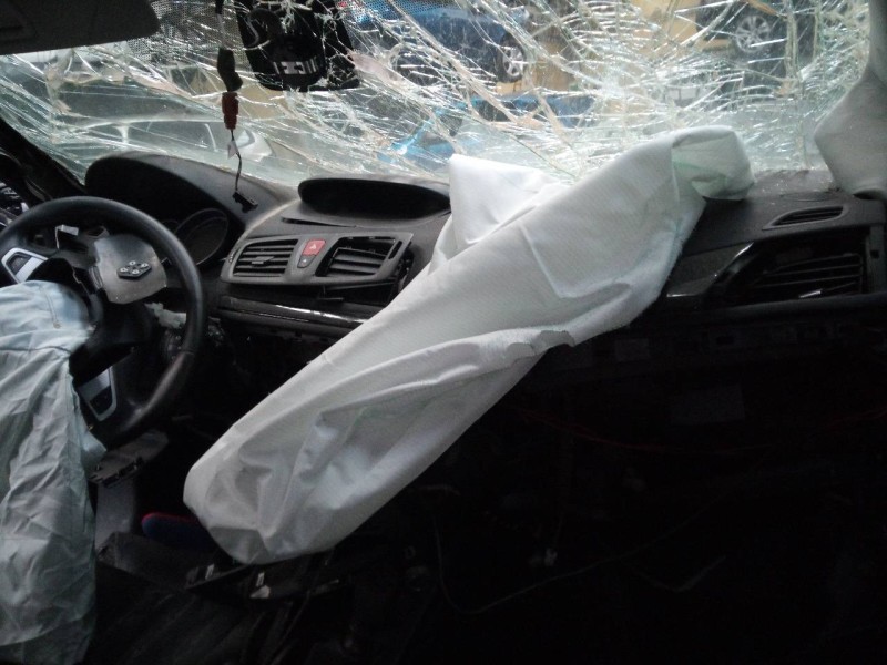 renault megane iii berlina 5 p del año 2011