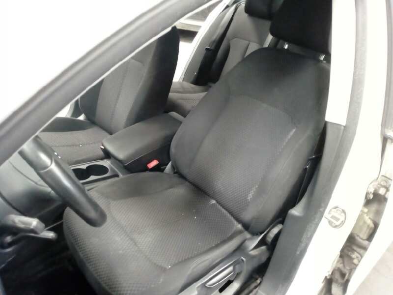 volkswagen passat lim. (362) del año 2012