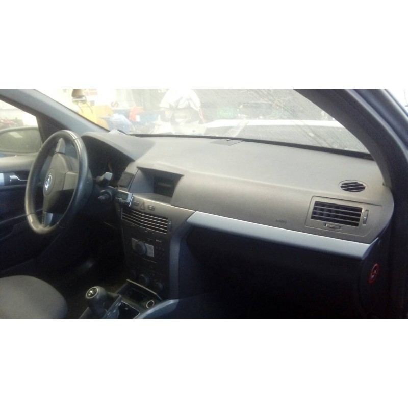 opel astra h berlina del año 2006
