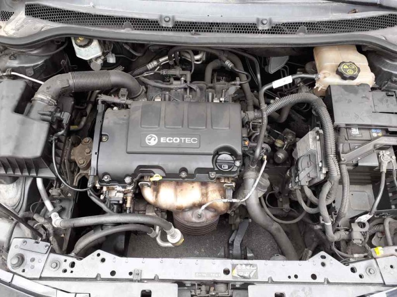 opel astra j lim. del año 2012