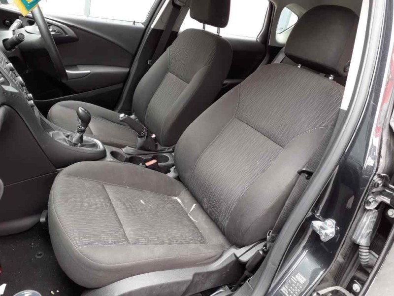 opel astra j lim. del año 2012