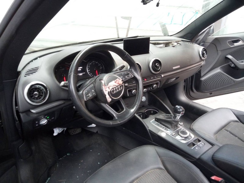 audi a3 cabrio (8ve) del año 2012