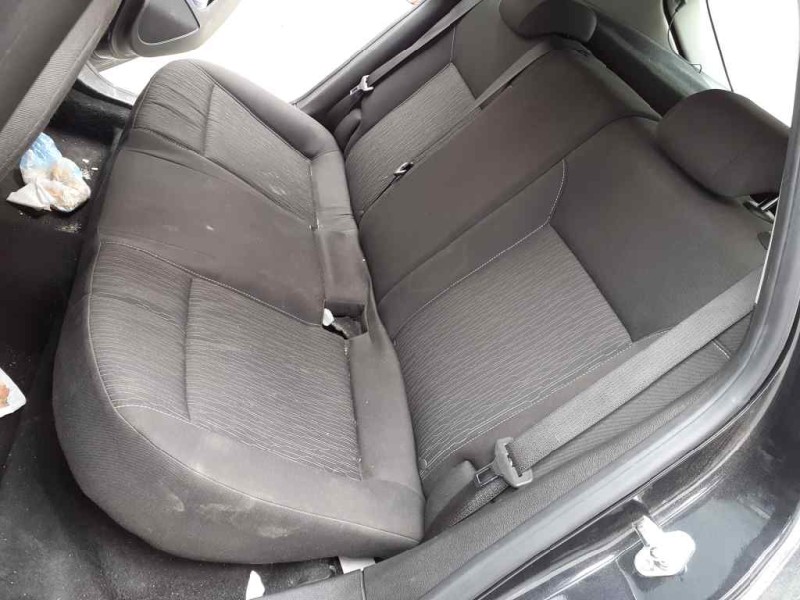 opel astra j lim. del año 2012