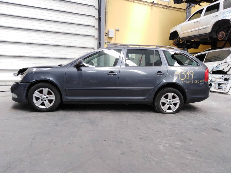 skoda octavia combi (1z5) del año 2008