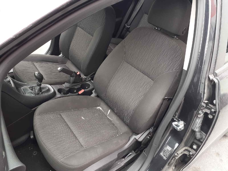 opel astra j lim. del año 2012