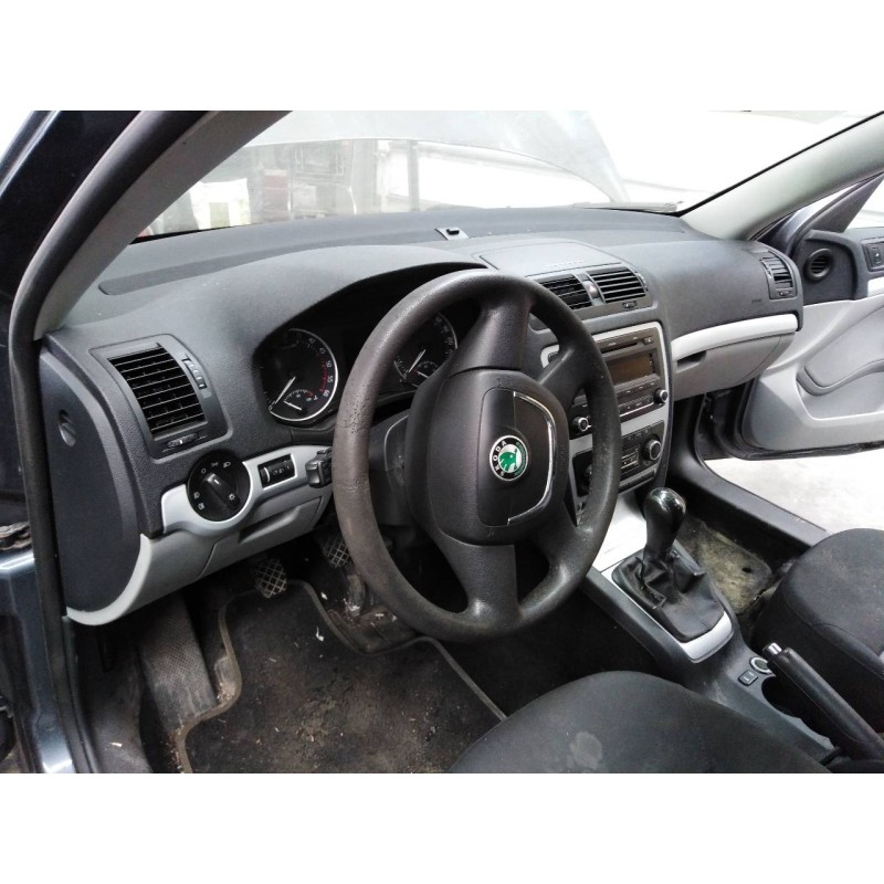 skoda octavia combi (1z5) del año 2008