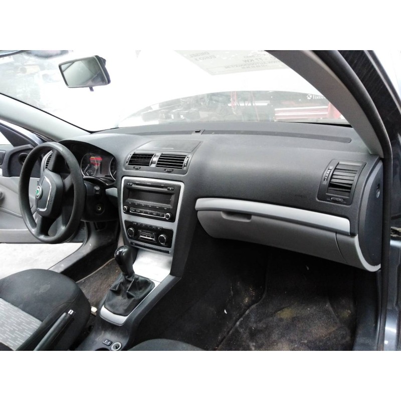 skoda octavia combi (1z5) del año 2008