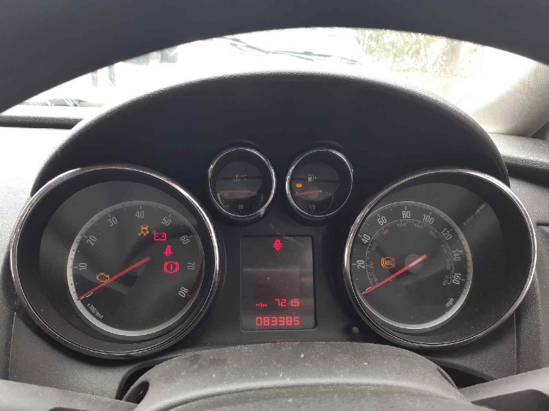 opel astra j lim. del año 2012