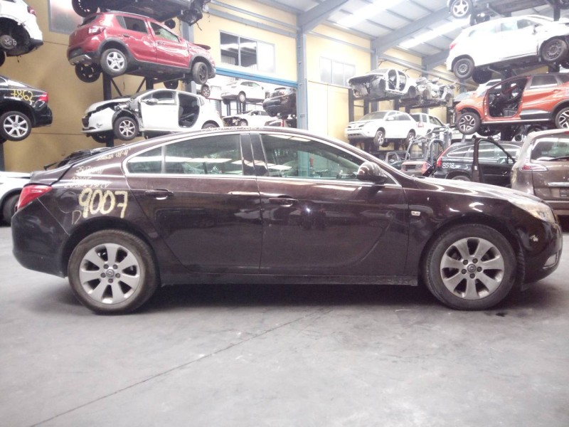 opel insignia berlina del año 2012