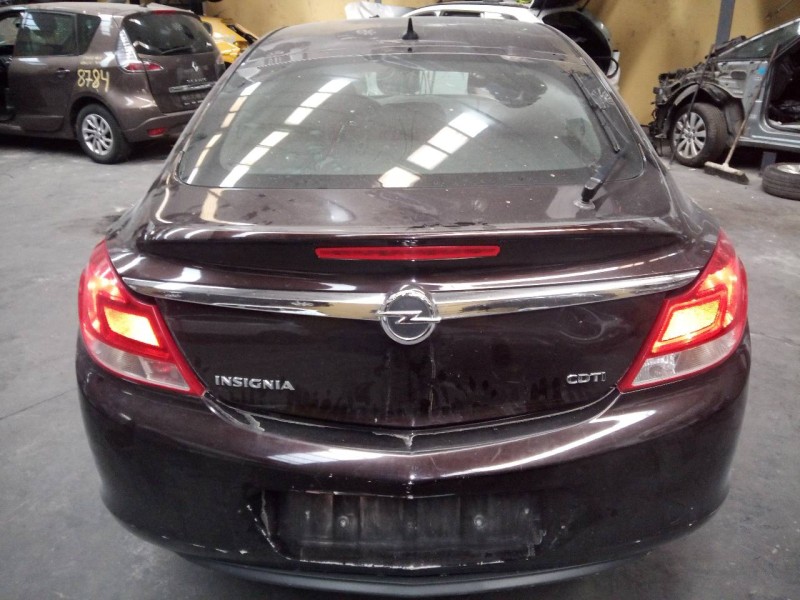 opel insignia berlina del año 2012