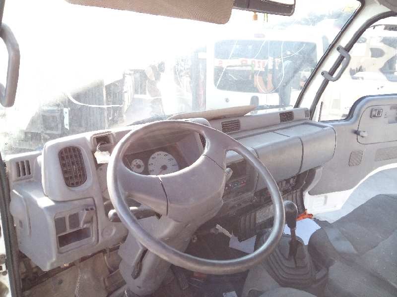 nissan cabstar 01.04  del año 2003