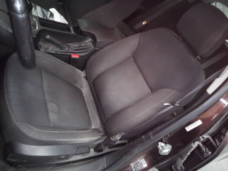 opel insignia berlina del año 2012