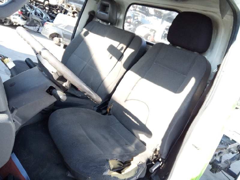 nissan cabstar 01.04  del año 2003