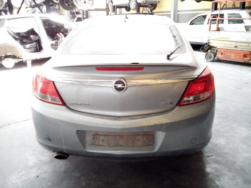 opel insignia berlina del año 2010