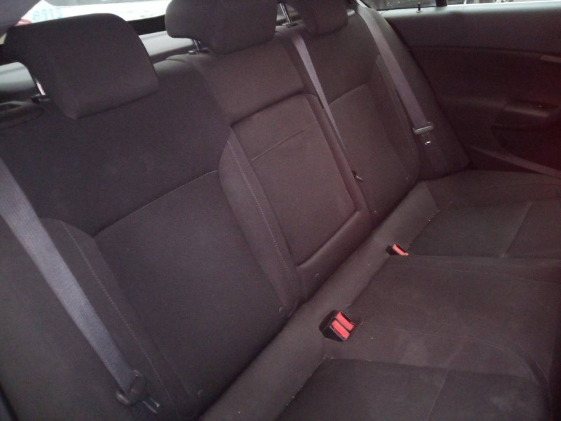 opel insignia berlina del año 2012