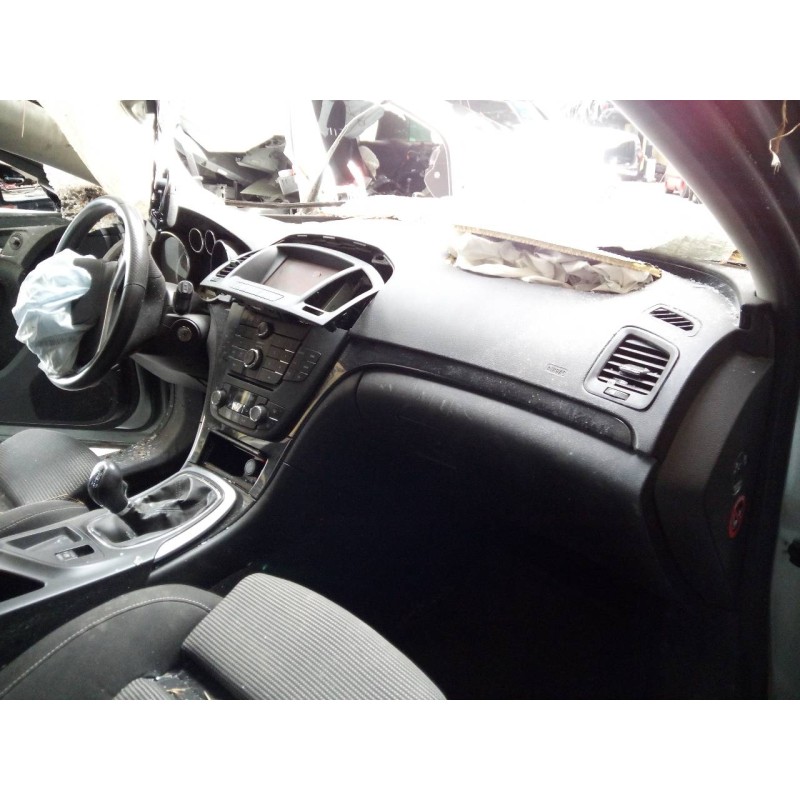 opel insignia berlina del año 2010
