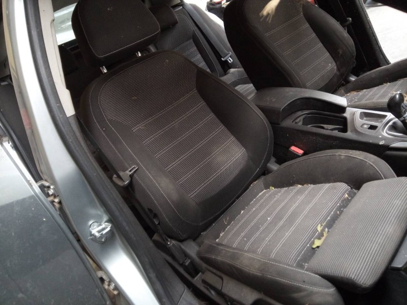 opel insignia berlina del año 2010