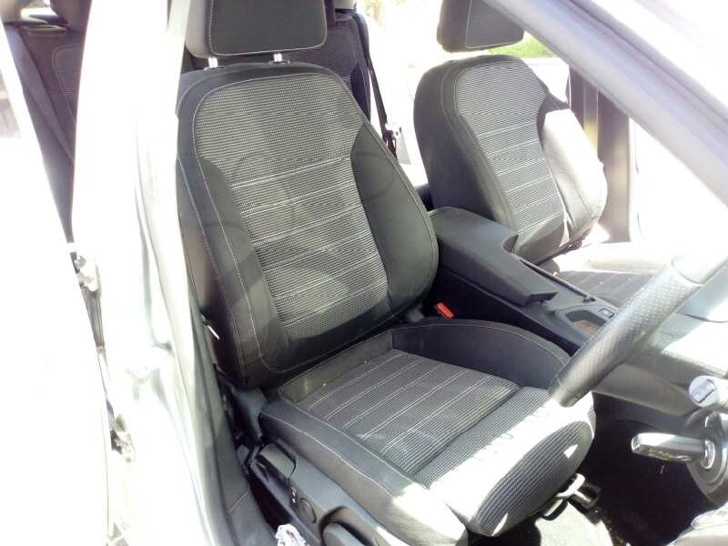 opel insignia berlina del año 2008