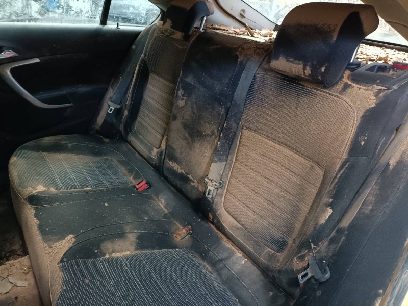 opel insignia berlina del año 2016