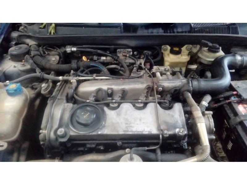 lancia lybra berlina del año 2000