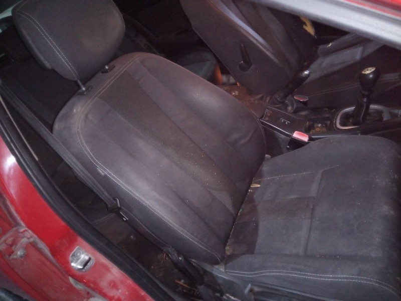 renault megane iii berlina 5 p del año 2009