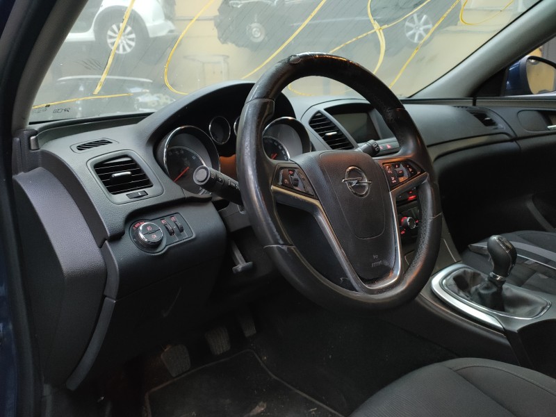 opel insignia berlina del año 2013