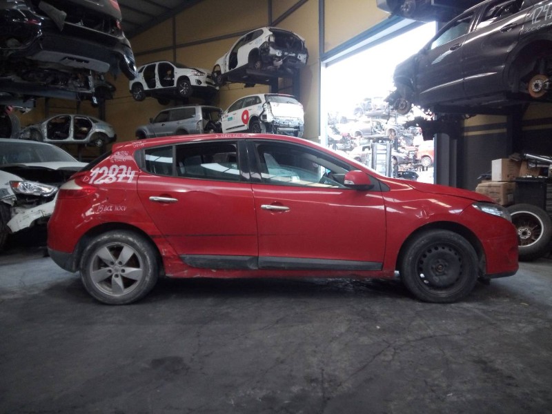 renault megane iii berlina 5 p del año 2009