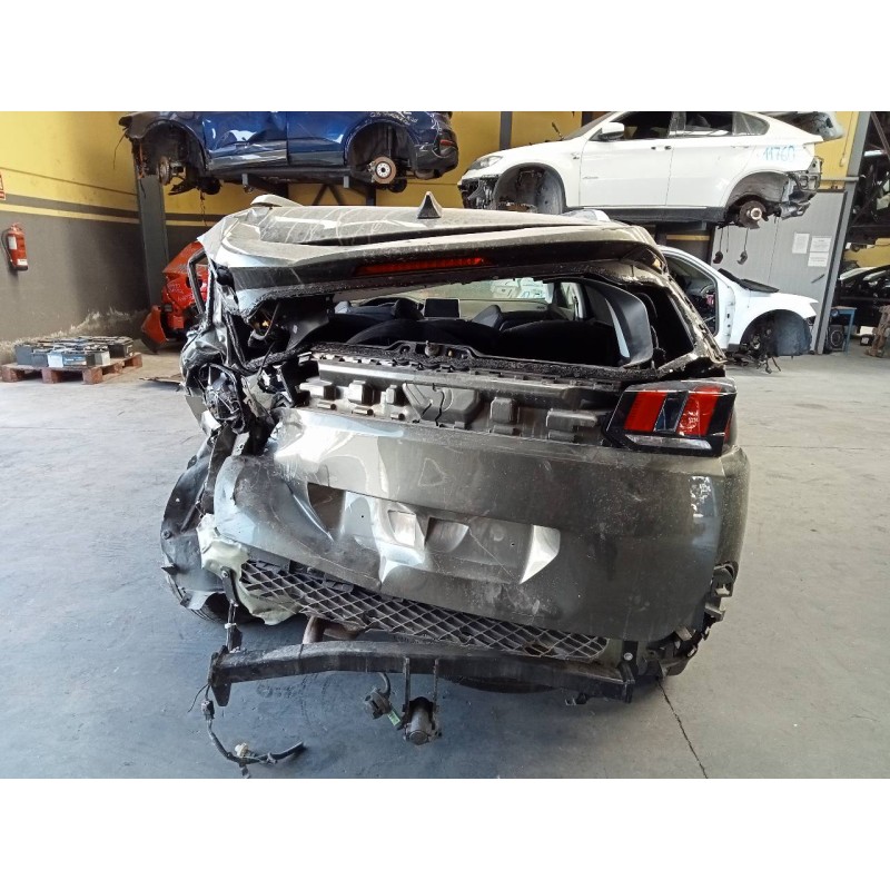 peugeot 5008 del año 2019