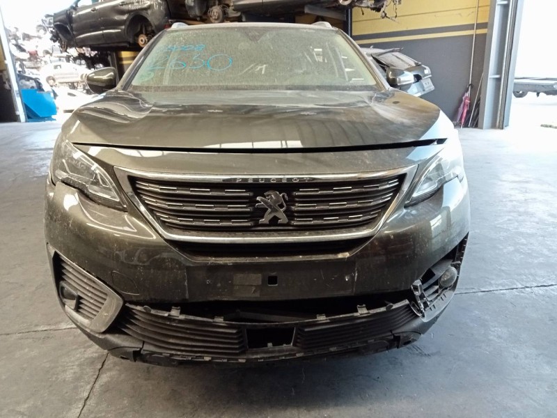 peugeot 5008 del año 2019