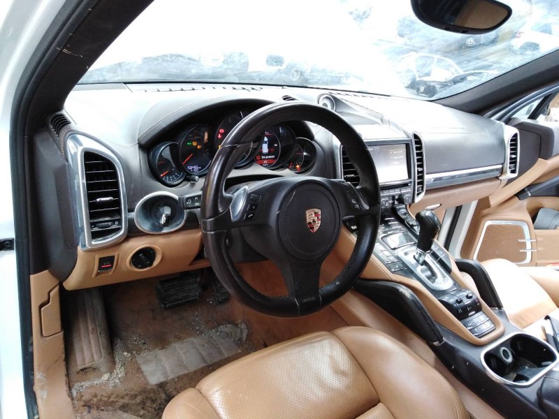 porsche cayenne (typ 92aa) del año 2012