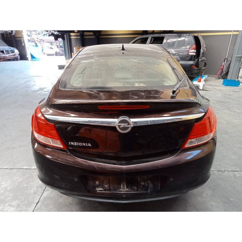 opel insignia berlina del año 2011