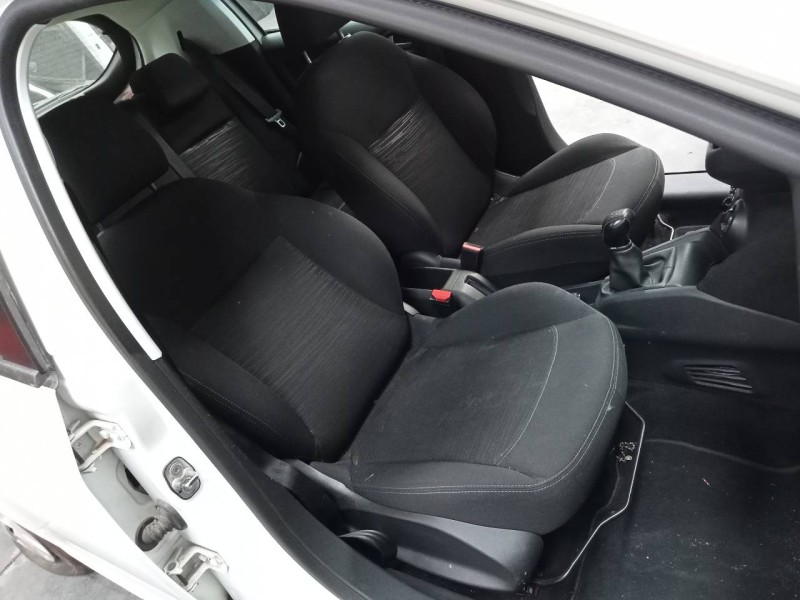 peugeot 208 del año 2018