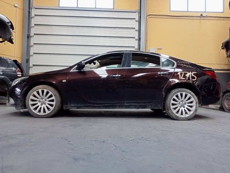 opel insignia berlina del año 2011