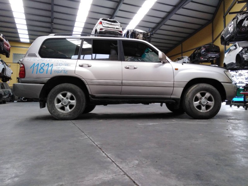 toyota land cruiser (j10) del año 2000