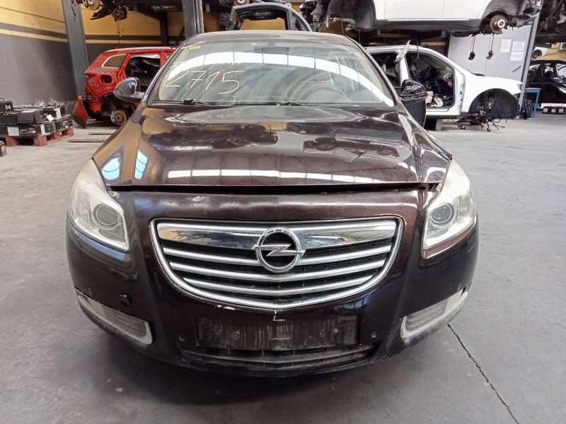 opel insignia berlina del año 2011