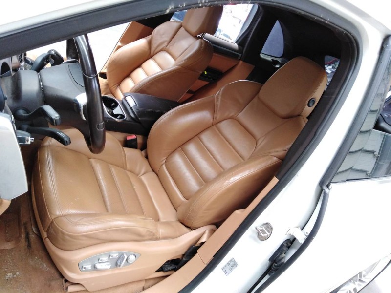 porsche cayenne (typ 92aa) del año 2012