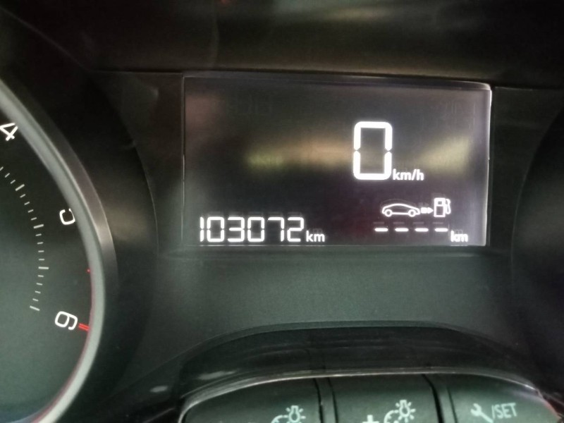 peugeot 208 del año 2018