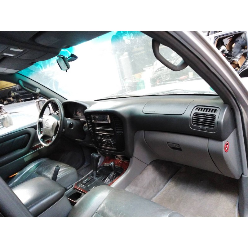 toyota land cruiser (j10) del año 2000