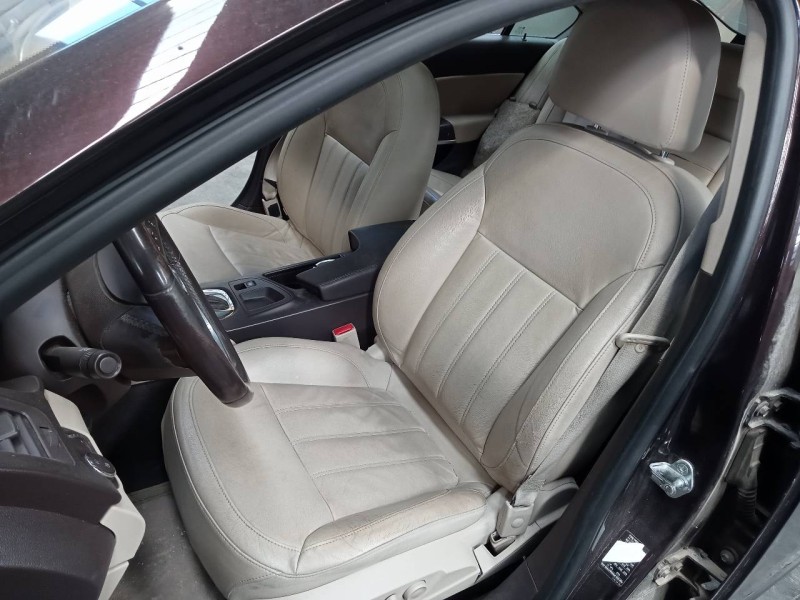 opel insignia berlina del año 2011