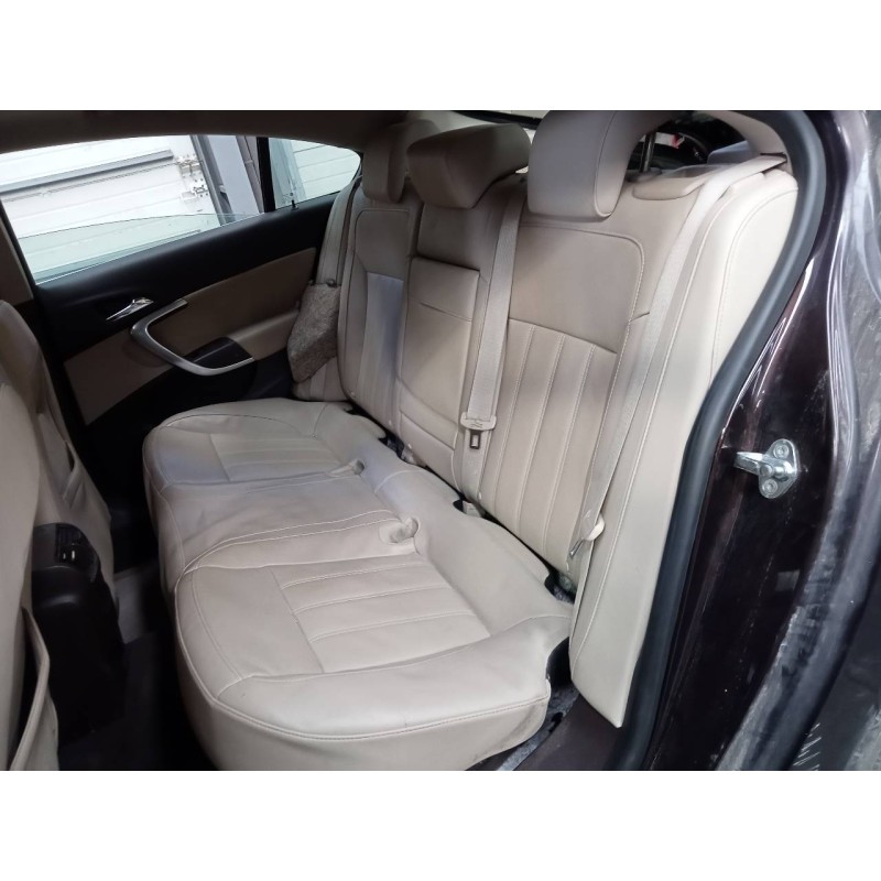 opel insignia berlina del año 2011