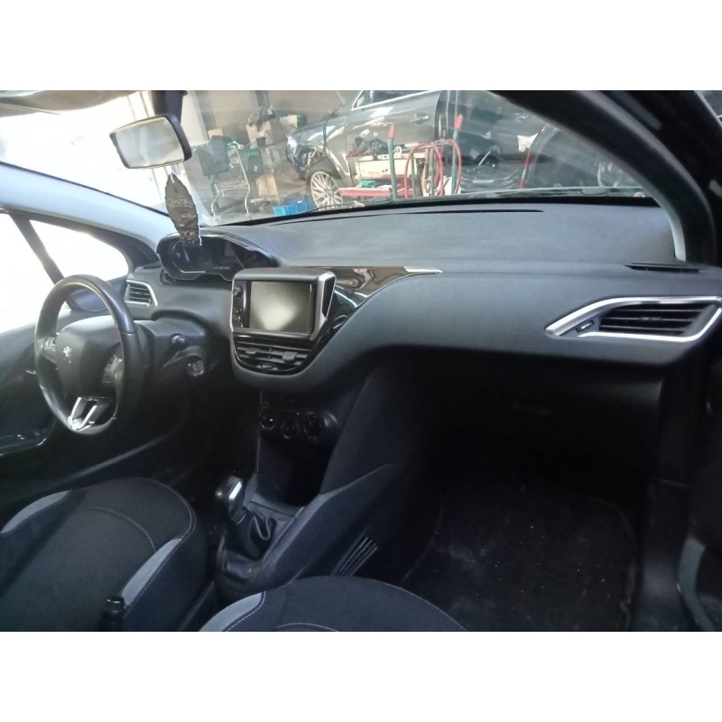 peugeot 208 del año 2014