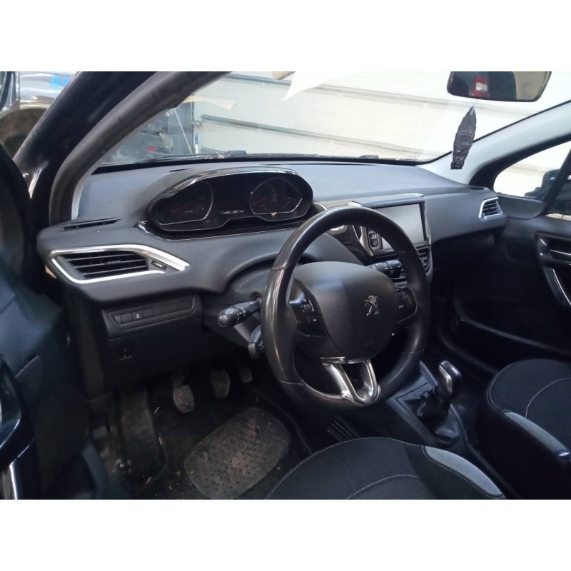 peugeot 208 del año 2014