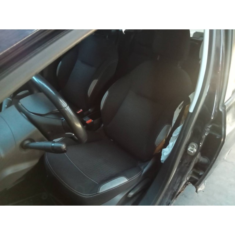 peugeot 208 del año 2014