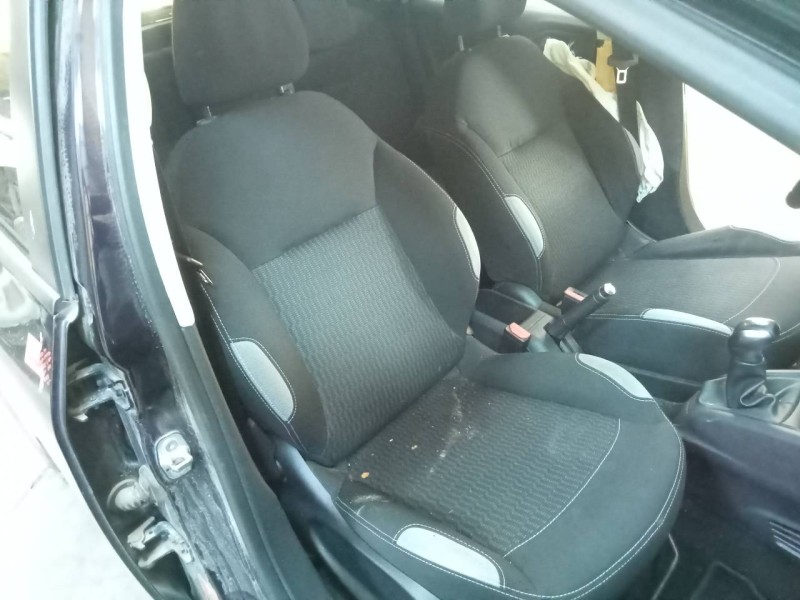 peugeot 208 del año 2014