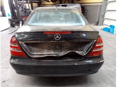 mercedes-benz clase e (w211) berlina del año 2002 2