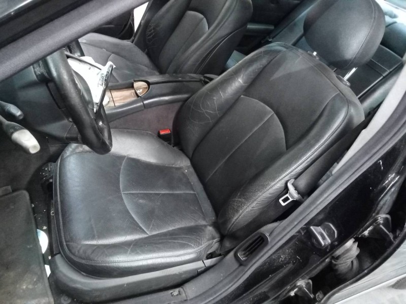 mercedes-benz clase e (w211) berlina del año 2002